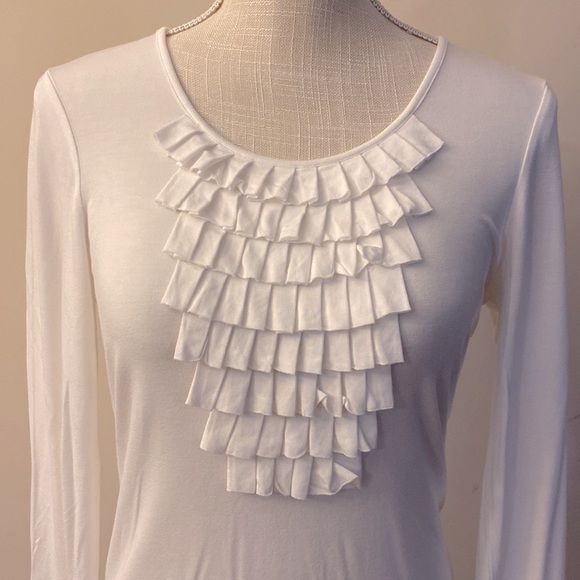 Cable & Gauge women’s viscose white with front ruffle accent top, l/s size S - Picture 4 of 9